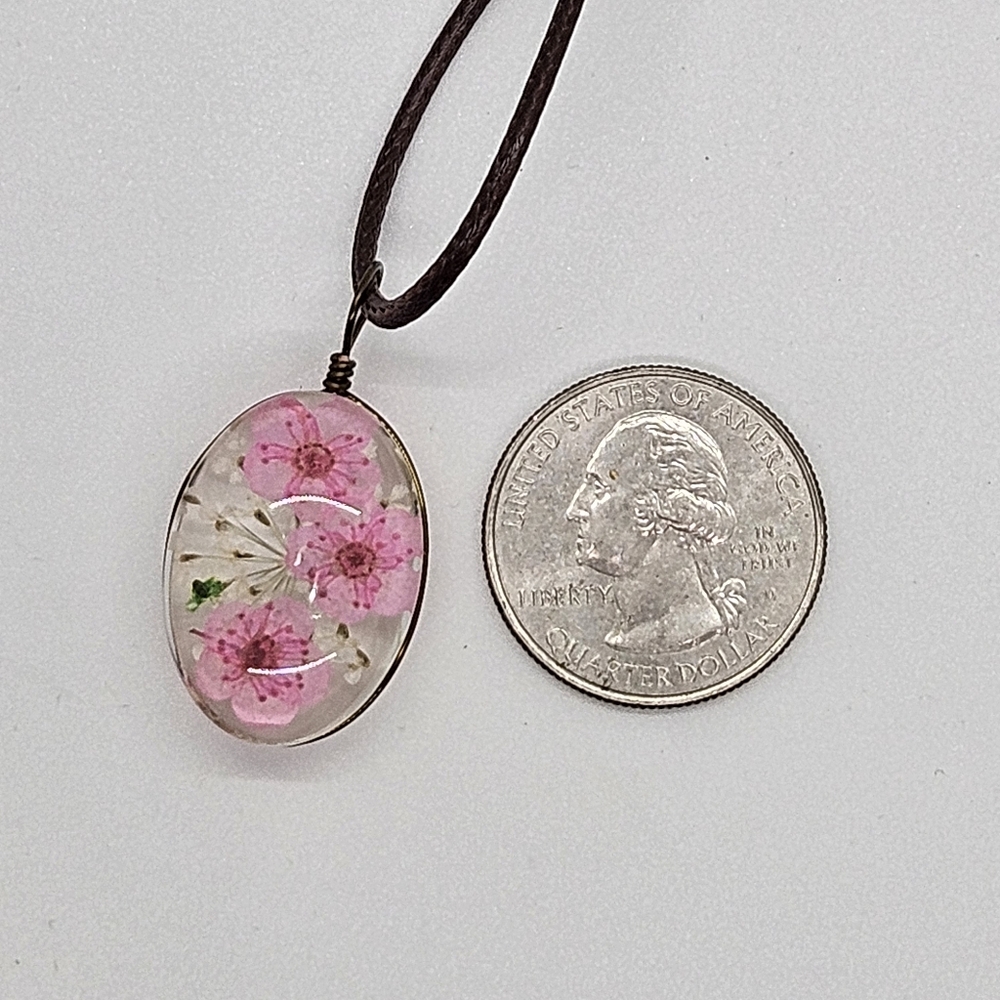 Necklace Pink Floral Acrylic Pendant Necklace Dried Flowers - Picture 7 of 15